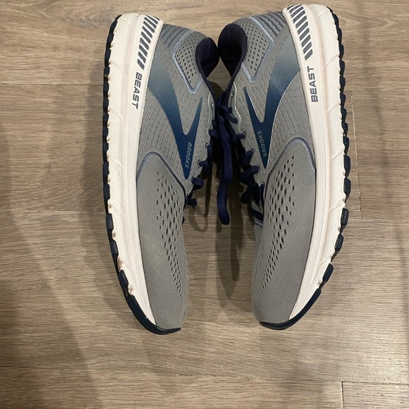 Brooks Mens Beast GTS running shoes size 11.5 wide - Picture 5 of 8